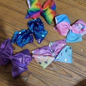 Jojo bows